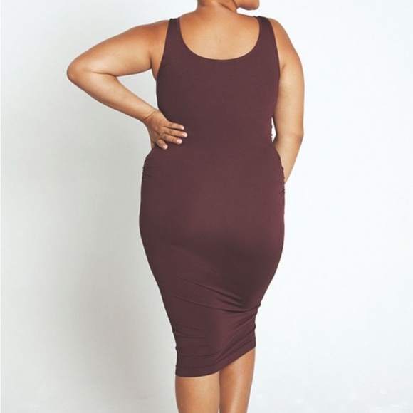New! Mindd Burgundy Knit Sleeveless Ruched Midi Dress 20140 - Picture 2 of 9
